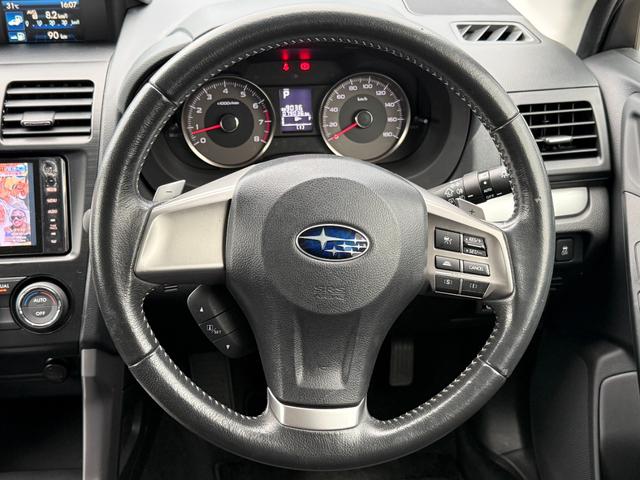 フォレスター ２．０ｉ－Ｌ　アイサイト　プレミア社１年保証付　４ＷＤ　ヒーター付パワーシート　バックカメラ　ＥＴＣ　スマートキー　ナビ　ＴＶ（18枚目）