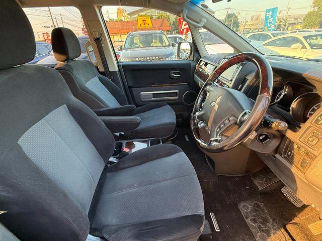 デリカD:5 シャモニー 4WD プレミア社1年保証付 両側パワースライドドア バックカメラ ETC 純正ナビ 地デジTV(5枚目)