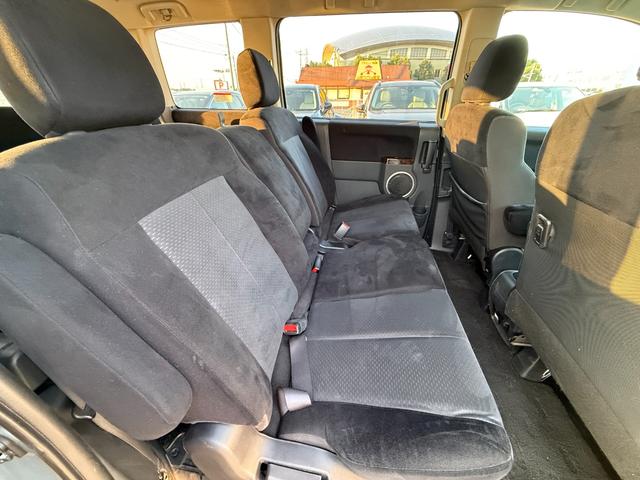 デリカD:5 シャモニー 4WD プレミア社1年保証付 両側パワースライドドア バックカメラ ETC 純正ナビ 地デジTV(6枚目)