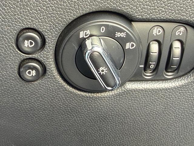 MINI クーパー ワンオーナー 禁煙車 純正ナビ バックカメラ ETC ドラレコ(30枚目)