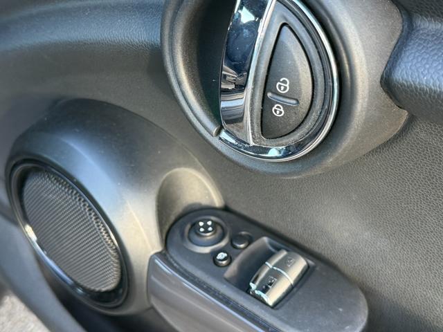 MINI クーパー ワンオーナー 禁煙車 純正ナビ バックカメラ ETC ドラレコ(33枚目)