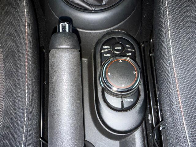 ＭＩＮＩ クーパーＤ　ＥＴＣ　ナビ　スマートキー　Ｂｌｕｅｔｏｏｔｈ　ディーゼル（24枚目）