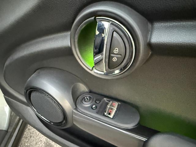 ＭＩＮＩ クーパーＤ　ＥＴＣ　ナビ　スマートキー　Ｂｌｕｅｔｏｏｔｈ　ディーゼル（30枚目）
