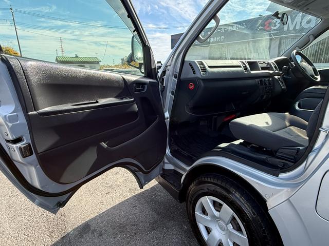 ハイエースワゴン ＤＸ　左側パワースライドドア（31枚目）