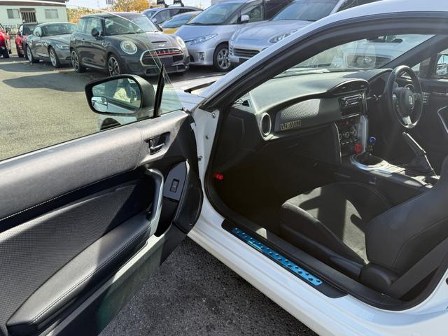 86 GT 6MT プレミア社1年保証付 ETC ドラレコ前後 スマートキー(33枚目)