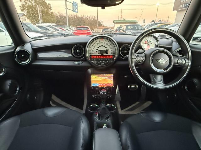 ���X�͍����S�O�V���������̍��⋴�k�����_�̋߂��ɓX�܂��������܂��B���ԂŃA�N�Z�X���₷���ꏊ�Ɍ�����܂��B�d�Ԃł��z���̍ۂ��Ŋ�̓������������w�܂ł��}���ɎQ��܂��B���C�y�ɂ��₢���킹�������I