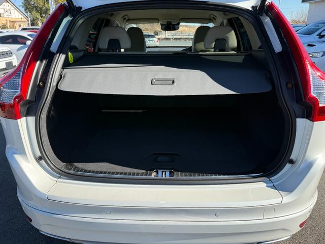 ＸＣ６０ Ｄ４　ＳＥ　プレミア社１年保証付　ヒーター付パワーレザーシート　バックカメラ　ＥＴＣ　スマートキー　ディーゼル（16枚目）