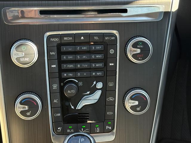 ＸＣ６０ Ｄ４　ＳＥ　プレミア社１年保証付　ヒーター付パワーレザーシート　バックカメラ　ＥＴＣ　スマートキー　ディーゼル（21枚目）