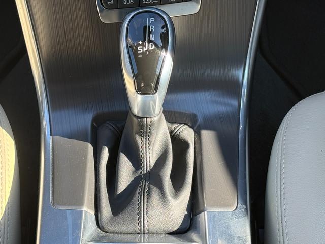 ＸＣ６０ Ｄ４　ＳＥ　プレミア社１年保証付　ヒーター付パワーレザーシート　バックカメラ　ＥＴＣ　スマートキー　ディーゼル（22枚目）