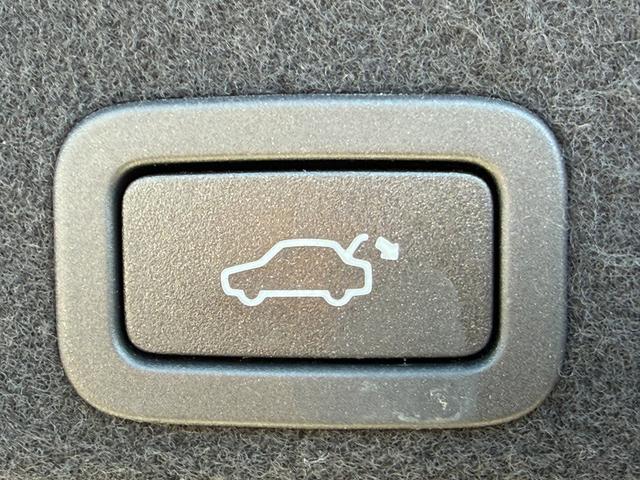 ＸＣ６０ Ｄ４　ＳＥ　プレミア社１年保証付　ヒーター付パワーレザーシート　バックカメラ　ＥＴＣ　スマートキー　ディーゼル（24枚目）