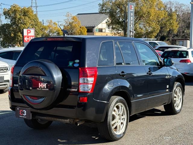 エスクード ２．４ヘリーハンセン　リミテッド　４ＷＤ　ヒーター付レザーシート　ＥＴＣ　サンルーフ（12枚目）