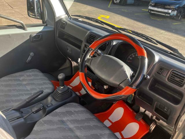 キャリイトラック ＦＣ農繁仕様　４ＷＤ　ＭＴ　アルミホイール　エアコン（6枚目）