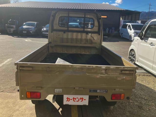 キャリイトラック 　４ＷＤ　ＭＴ　エアコン　カセット（5枚目）