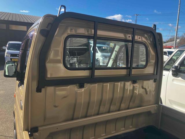キャリイトラック 　４ＷＤ　ＭＴ　エアコン　カセット（8枚目）