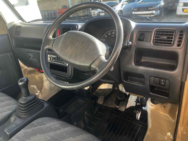 キャリイトラック 　４ＷＤ　ＭＴ　エアコン　カセット（15枚目）