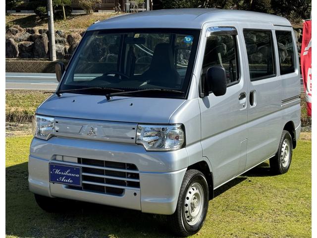 ＣＤ　４ＷＤ　エアコン　パワステ　運転席助手席エアバック(4枚目)