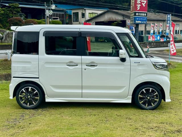 スペーシアカスタム ハイブリッドＸＳ　スマ－トキー　キーレスエントリー　アイドルストップ　オートハイビーム　シートヒーター　フルフラットシート　ＬＥＤヘッドライト　衝撃安全ボディー　オートライト　オートエアコン　ベンチシート　Ｗエアバッグ（4枚目）