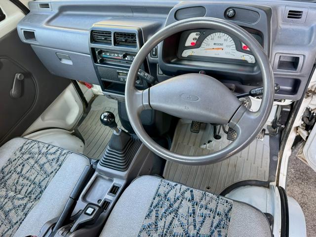 ミニキャブトラック VXスペシャルエディション パートタイム4WD(HI/LO) エアコン・パワステ 専用ホワイトスチールホイール フォグランプ(15枚目)