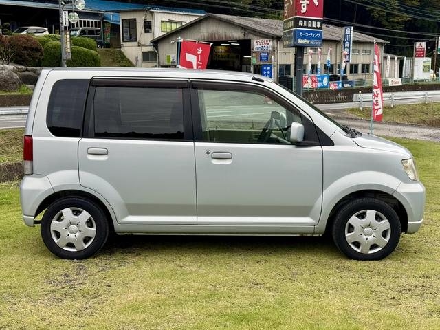 ｅＫワゴン Ｍ　フルフラットシート　エアーバッグ　エアコン　パワステ　キーレス　ベンチシート　助手席エアバッグ　衝突安全ボディ（4枚目）