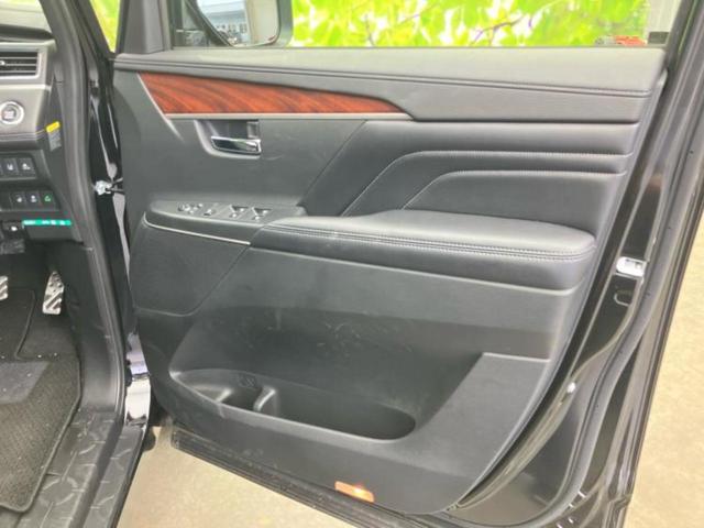 デリカＤ：５ ４ＷＤ　Ｐ　純正　１１インチ　メモリーナビ／衝突安全装置／両側電動スライドドア／シートヒーター　前席／車線逸脱防止支援システム／パーキングアシスト　バックガイド／電動バックドア／ドライブレコーダー　社外　４ＷＤ（4枚目）