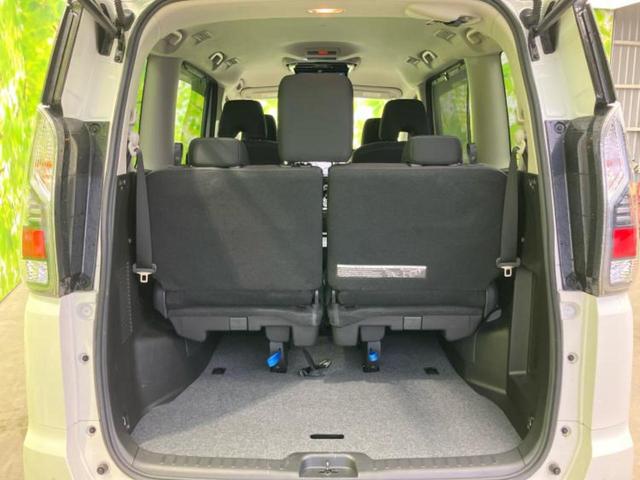 セレナ ｅパワーハイウェイスターＶ　社外　１１インチ　ＳＤナビ／フリップダウンモニター　純正　１１．５インチ／衝突安全装置／両側電動スライドドア／アラウンドビューモニター／車線逸脱防止支援システム　衝突被害軽減システム　全周囲カメラ（6枚目）