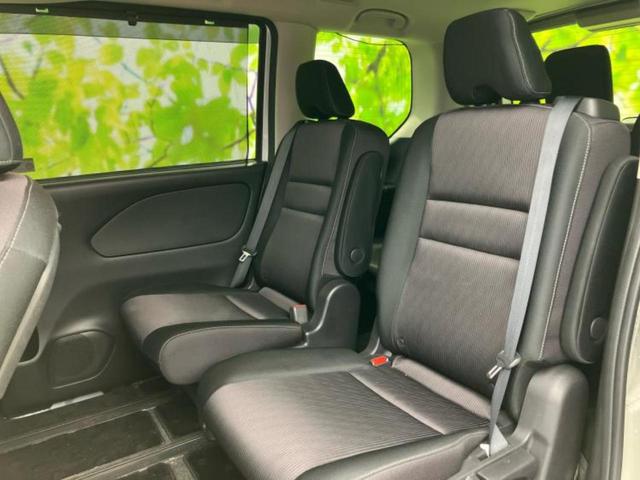 セレナ ｅパワーハイウェイスターＶ　社外　１１インチ　ＳＤナビ／フリップダウンモニター　純正　１１．５インチ／衝突安全装置／両側電動スライドドア／アラウンドビューモニター／車線逸脱防止支援システム　衝突被害軽減システム　全周囲カメラ（22枚目）
