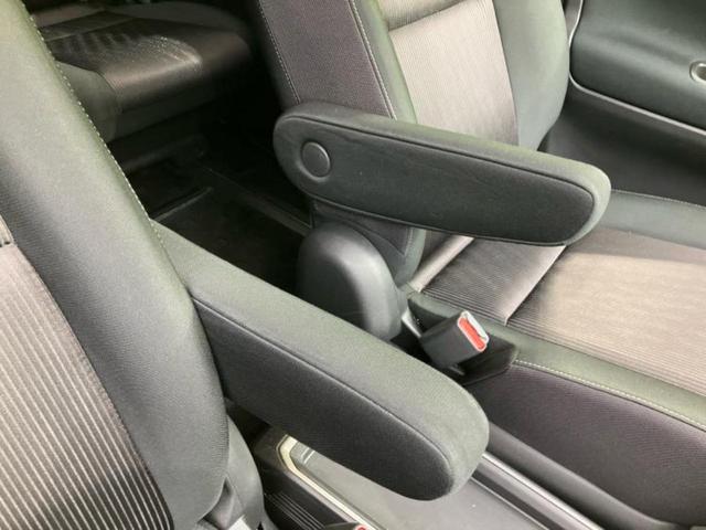 セレナ ｅパワーハイウェイスターＶ　社外　１１インチ　ＳＤナビ／フリップダウンモニター　純正　１１．５インチ／衝突安全装置／両側電動スライドドア／アラウンドビューモニター／車線逸脱防止支援システム　衝突被害軽減システム　全周囲カメラ（31枚目）