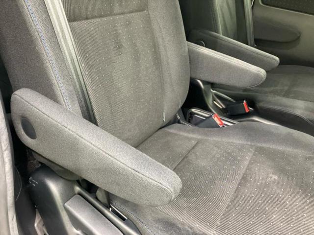 ヴォクシー ハイブリッドV 保証書/純正 SDナビ/両側電動スライドドア/シートヒーター/ヘッドランプ LED/ETC/EBD付ABS/横滑り防止装置/アイドリングストップ/フルセグTV/エアバッグ 運転席 LEDヘッドランプ(33枚目)