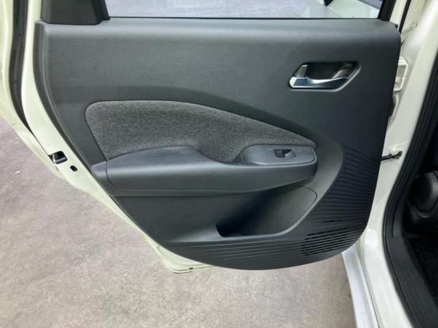 オーラ Gレザーエディション 新品タイヤ/BOSE/純正 9インチ SDナビ/インテリジェントルームミラー/衝突安全装置/全方位モニター/車線逸脱防止支援システム/シート 合皮/パーキングアシスト バックガイド 全周囲カメラ(7枚目)