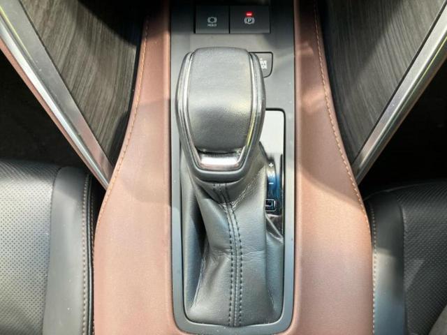 ハリアー Zレザーパッケージ 新品タイヤ/調光パノラマルーフ/JBL/保証書/ディスプレイオーディオ+ナビ12.3インチ/デジタルインナーミラー/トヨタセーフティセンス/シートヒーター 前席/パノラミックビューモニター 電動シート(18枚目)