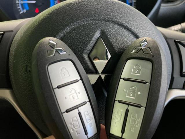 デリカミニ Ｔプレミアム　新品タイヤ／純正　９インチ　メモリーナビ／デジタルルームミラー／イーアシスト（ミツビシ）／両側電動スライドドア／シートヒーター　前席／マルチアラウンドモニター／車線逸脱防止支援システム　バックカメラ（33枚目）