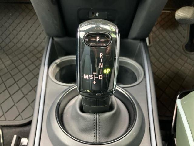 MINI クーパーDクロスオーバーアンテイムドエディション 新品タイヤ/保証書/純正 SDナビ/衝突安全装置/シートヒーター/車線逸脱防止支援システム/シート フルレザー/パーキングアシスト バックガイド/パーキングアシスト 自動操舵 革シート バックカメラ(16枚目)