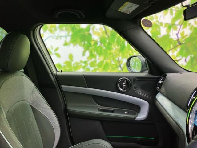 MINI クーパーDクロスオーバーアンテイムドエディション 新品タイヤ/保証書/純正 SDナビ/衝突安全装置/シートヒーター/車線逸脱防止支援システム/シート フルレザー/パーキングアシスト バックガイド/パーキングアシスト 自動操舵 革シート バックカメラ(19枚目)