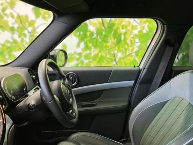 MINI クーパーDクロスオーバーアンテイムドエディション 新品タイヤ/保証書/純正 SDナビ/衝突安全装置/シートヒーター/車線逸脱防止支援システム/シート フルレザー/パーキングアシスト バックガイド/パーキングアシスト 自動操舵 革シート バックカメラ(21枚目)