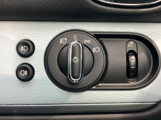 MINI クーパーDクロスオーバーアンテイムドエディション 新品タイヤ/保証書/純正 SDナビ/衝突安全装置/シートヒーター/車線逸脱防止支援システム/シート フルレザー/パーキングアシスト バックガイド/パーキングアシスト 自動操舵 革シート バックカメラ(28枚目)