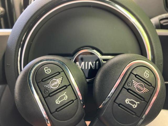 MINI クーパーDクロスオーバーアンテイムドエディション 新品タイヤ/保証書/純正 SDナビ/衝突安全装置/シートヒーター/車線逸脱防止支援システム/シート フルレザー/パーキングアシスト バックガイド/パーキングアシスト 自動操舵 革シート バックカメラ(35枚目)