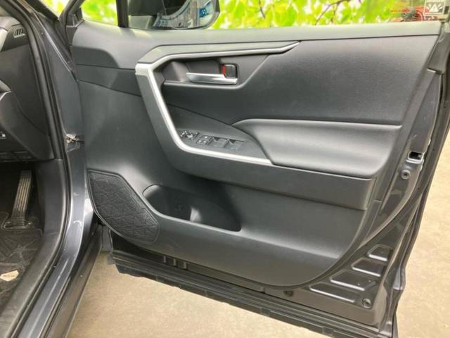 RAV4 X 新品タイヤ/純正エアロ/純正 9インチ SDナビ/衝突安全装置/車線逸脱防止支援システム/パーキングアシスト バックガイド/ドライブレコーダー 前後/ヘッドランプ LED 衝突被害軽減システム(4枚目)