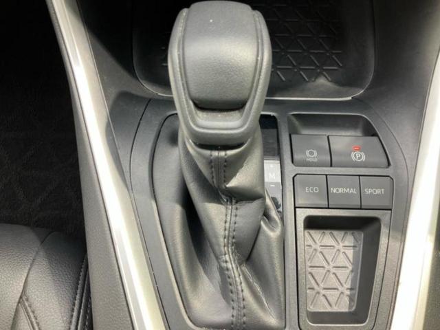 RAV4 X 新品タイヤ/純正エアロ/純正 9インチ SDナビ/衝突安全装置/車線逸脱防止支援システム/パーキングアシスト バックガイド/ドライブレコーダー 前後/ヘッドランプ LED 衝突被害軽減システム(17枚目)