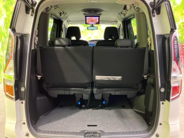 セレナ eパワーハイウェイスターV 新品タイヤ/純正 9インチ SDナビ/フリップダウンモニター/インテリジェントルームミラー/衝突安全装置/両側電動スライドドア/アラウンドビューモニター/車線逸脱防止支援システム/シート 合皮 ETC(6枚目)