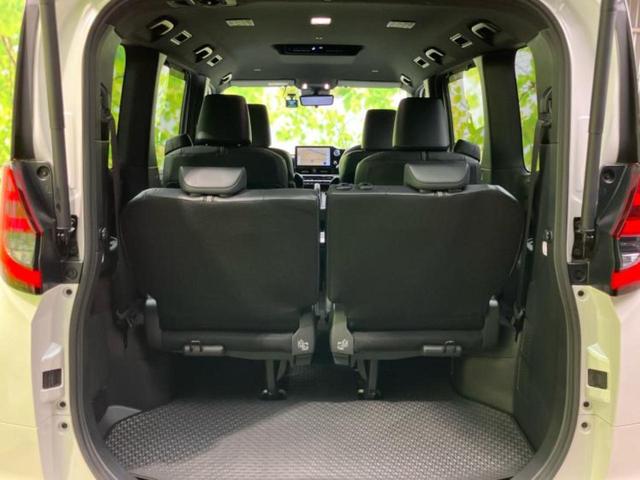 ノア ハイブリッドＳ－Ｚ　新品タイヤ／保証書／ディスプレイオーディオ＋ナビ１０．５インチ／デジタルインナーミラー／衝突安全装置／両側電動スライドドア／シートヒーター　前席／全方位モニター／車線逸脱防止支援システム　全周囲カメラ（6枚目）