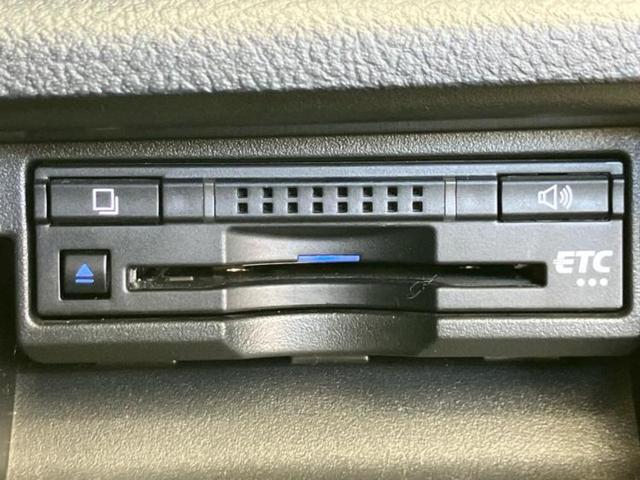 クラウンハイブリッド ハイブリッドアスリートＳ　Ｊフロンティア　新品タイヤ／保証書／純正　８インチ　ＳＤナビ／衝突安全装置／シートヒーター／車線逸脱防止支援システム／シート　ハーフレザー／ヘッドランプ　ＬＥＤ／ＥＴＣ／ＥＢＤ付ＡＢＳ／横滑り防止装置　バックカメラ（19枚目）