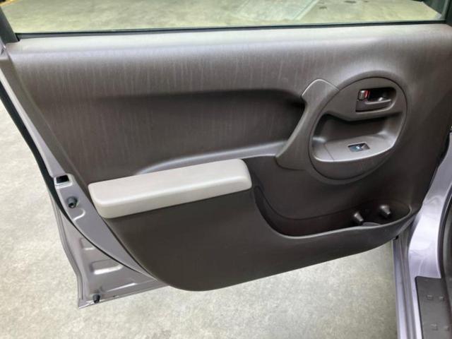 パッソ Ｘ　Ｌパッケージ　新品タイヤ／純正　ＳＤナビ／ＥＴＣ／ＥＢＤ付ＡＢＳ／アイドリングストップ／バックモニター／ＤＶＤ／エアバッグ　運転席／エアバッグ　助手席／パワーウインドウ／エンジンスタートボタン／キーレスエントリー（6枚目）