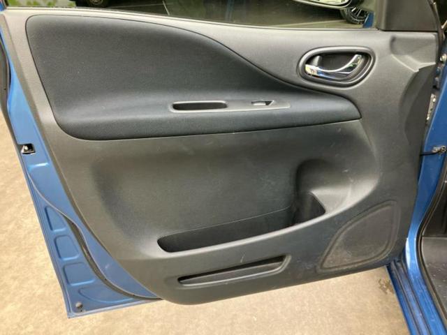 セレナ ２０Ｘ　ＶセレクションプラスセーフティＨＶ　新品タイヤ／純正　８インチ　メモリーナビ／フリップダウンモニター　純正　１０インチ／エマージェンシーブレーキ／両側電動スライドドア／アラウンドビューモニター／車線逸脱防止支援システム　全周囲カメラ（5枚目）