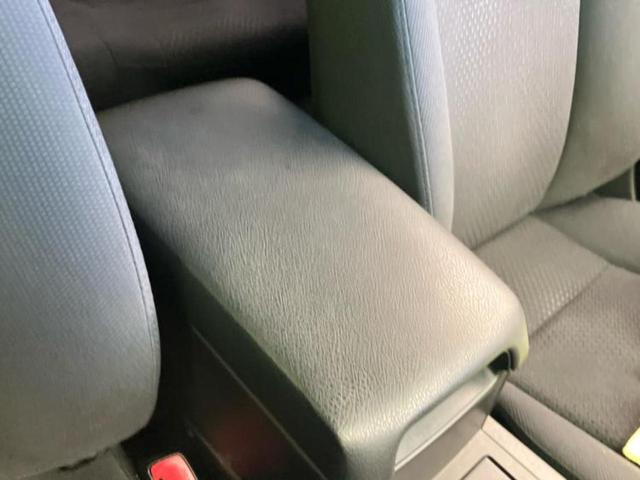 カムリ ハイブリッドＧパッケージ　純正　ＨＤＤナビ／Ｂｌｕｅｔｏｏｔｈ接続／ＥＴＣ／ＥＢＤ付ＡＢＳ／横滑り防止装置／アイドリングストップ／バックモニター／ワンセグＴＶ／ＤＶＤ／エアバッグ　運転席／エアバッグ　助手席／エアバッグ　サイド（31枚目）