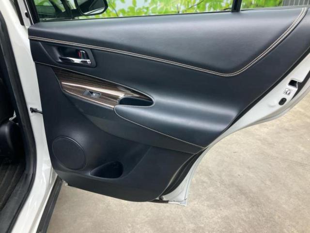 ハリアーハイブリッド ４ＷＤエレガンス　新品タイヤ／純正　９インチ　ＳＤナビ／シート　ハーフレザー／ヘッドランプ　ＬＥＤ／ＥＴＣ／ＥＢＤ付ＡＢＳ／横滑り防止装置／アイドリングストップ／フルセグＴＶ／エアバッグ　運転席／エアバッグ　助手席（5枚目）