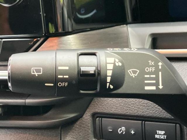 オーラ Ｇ９０シュウネンキネンシャ　ＢＯＳＥ／保証書／純正　９インチ　メモリーナビ／インテリジェントルームミラー／エマージェンシーブレーキ／シートヒーター　前席／アラウンドビューモニター／車線逸脱防止支援システム／シート　合皮　ドラレコ（17枚目）