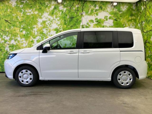 フリード eHEVエアー 保証書/純正 8インチ ナビ/ホンダセンシング/両側電動スライドドア/車線逸脱防止支援システム/登録済未使用車/ヘッドランプ LED/USBジャック/Bluetooth接続/EBD付ABS 禁煙車(2枚目)