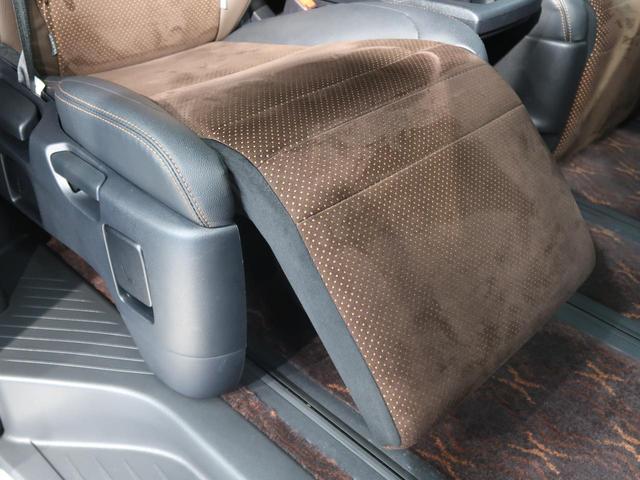 240S タイプゴールドII 禁煙車 特別仕様車 両側パワースライドドア HIDヘッドライト 純正18AW パワーバックドア スマートキー ハーフレザーシート 7人乗 100V電源 クリアランスソナー 革巻き専用コンビシート(8枚目)