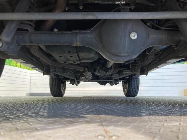 ランドベンチャー 4WD 禁煙車 ETC シートヒーター 合皮ハーフレザーシート 1オーナー 革巻きステアリング 純正15インチアルミホイール フォグライト CD・DVD再生 盗難防止装置 プライバシーガラス(19枚目)