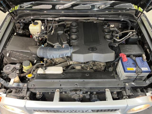 カラーパッケージ 4WD 禁煙車 純正オプション20AW SDナビ 2トーンカラー クルーズコントロール Bluetooth再生 フルセグ 革巻きステアリング ステリングスイッチ リアフォグ ETC シートリフター(20枚目)